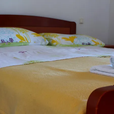 Studio Sveta Nedilja 13176a * Hvar Town